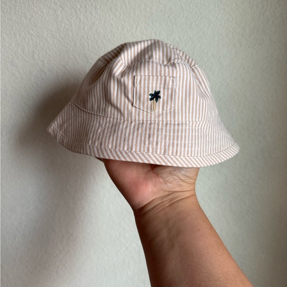 Janie and Jack Beige Striped Baby Bucket Hat with palm tree size 0-3M-NWOT - Picture 1 of 4